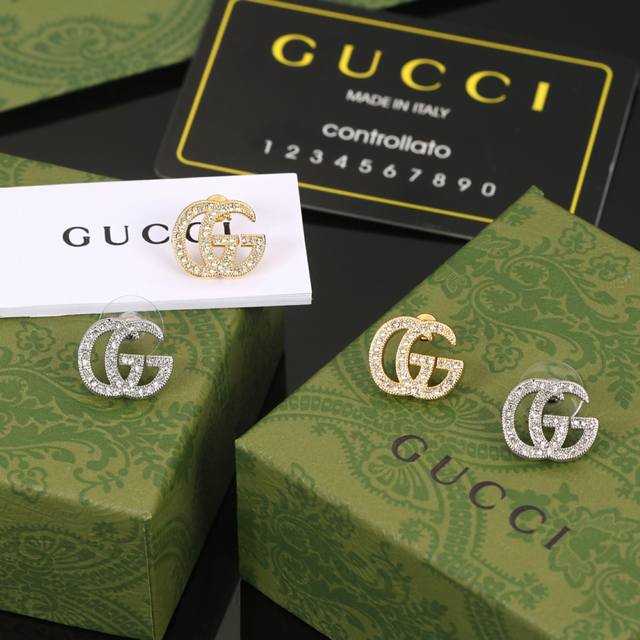 Gucci古驰 复古g字新款热卖款耳钉 源自于70年代的经典字母与专柜一致材质073030
